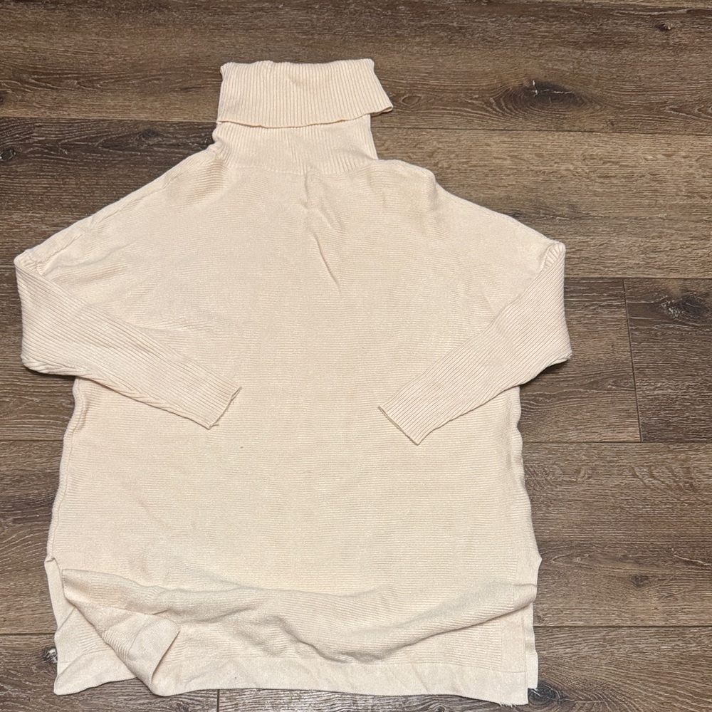 Lillusory sweater‎ small
